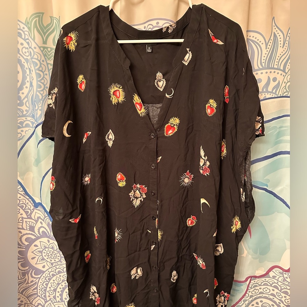 Torrid size 6 Button Up Blouse, black with hearts and moons. Worn once.